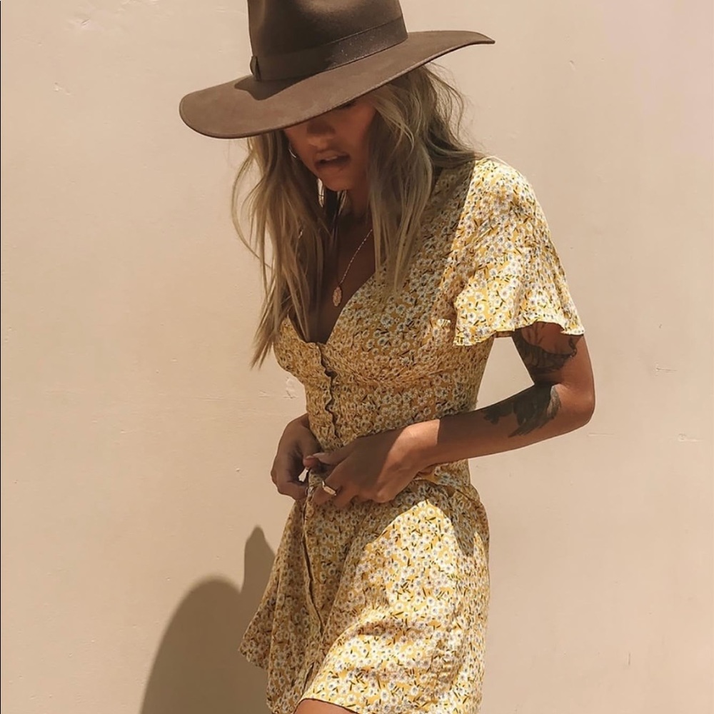 Princess Polly Yellow Floral Dress NWT
